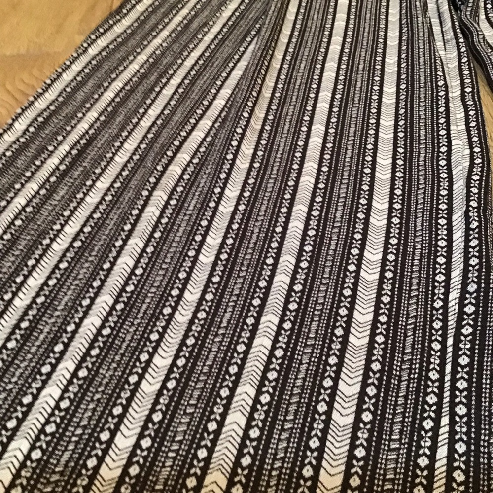 BEAUTIFUL DRAPED BROWN and CREAM PANTS - Picture 9 of 14